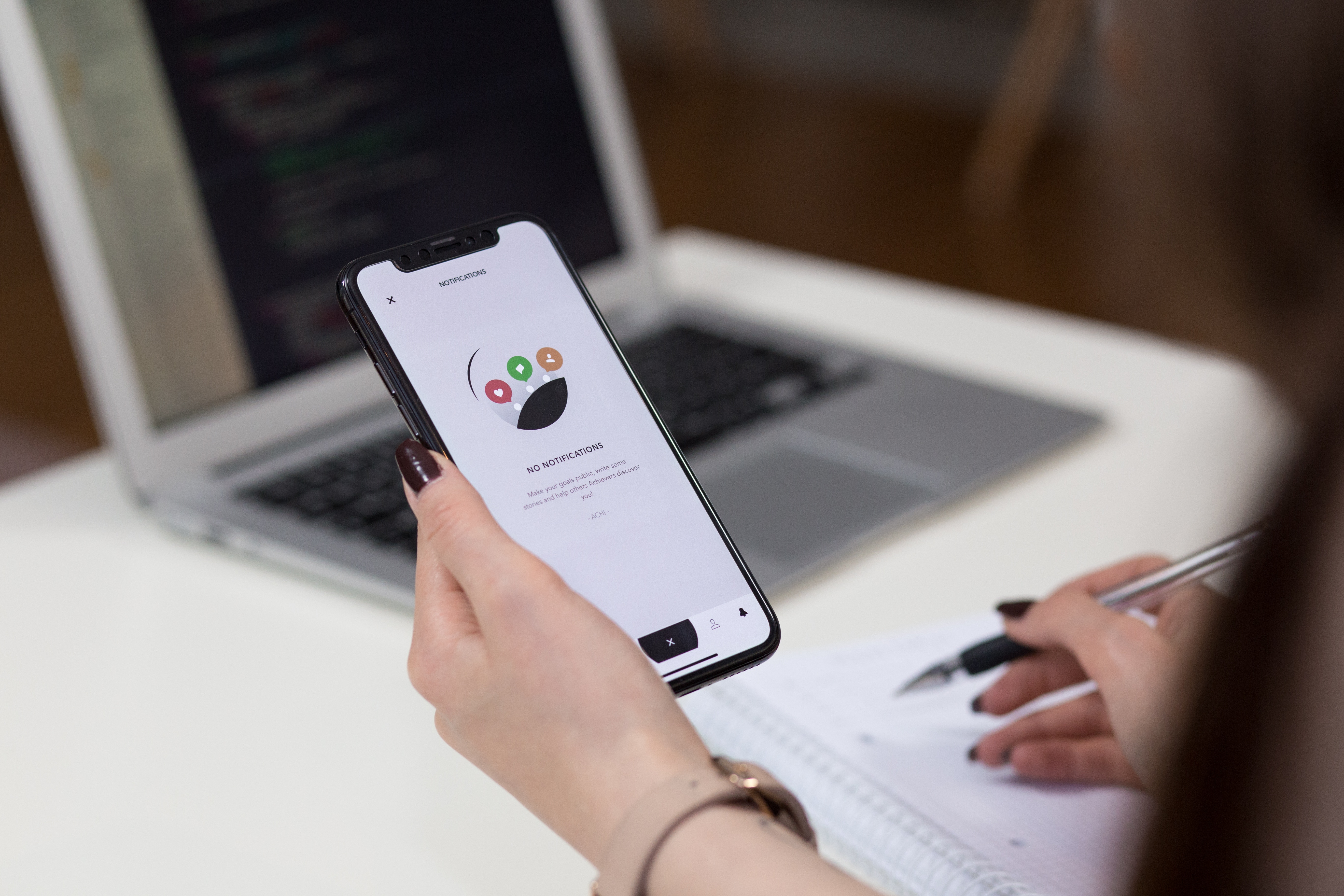 Ios applications. Разработка мобильных приложений картинки. ASO продвижение мобильных приложений. Шаблон разработки мобильных приложений. Смартфон фото.
